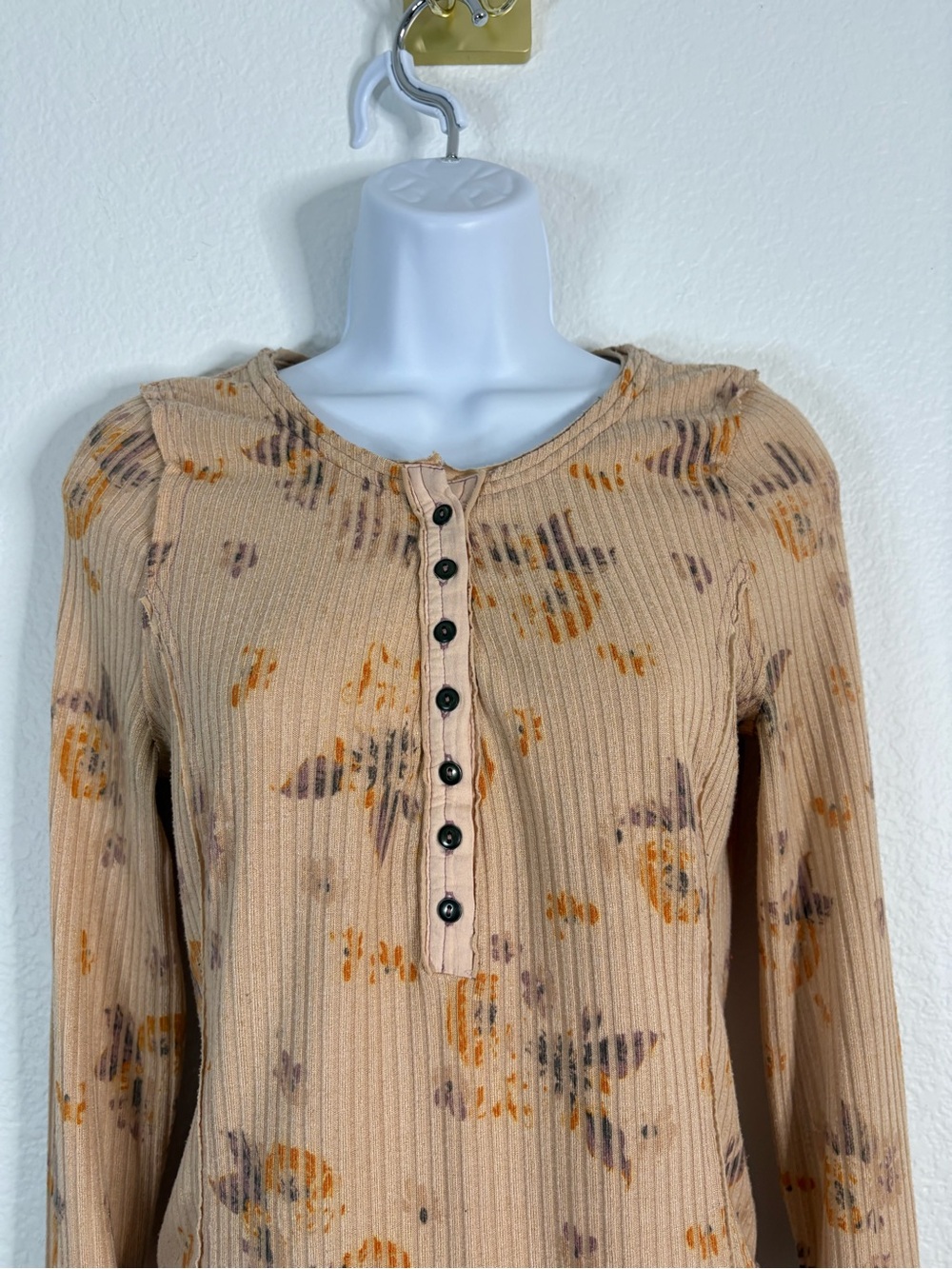 Free People Layer Me Long Sleeve Ribbed Henley Floral Medium Peach Boho - Picture 2 of 15
